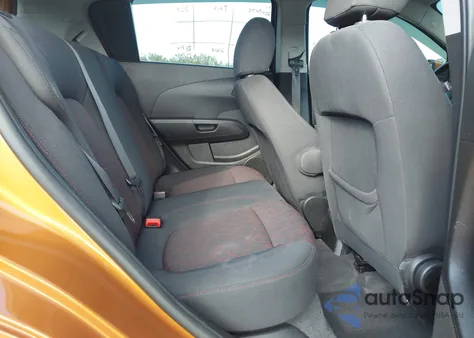 2017 Chevrolet Sonic Lt Auto z USA, uszkodzony, nr VIN 1G1JD6SH7H4138338